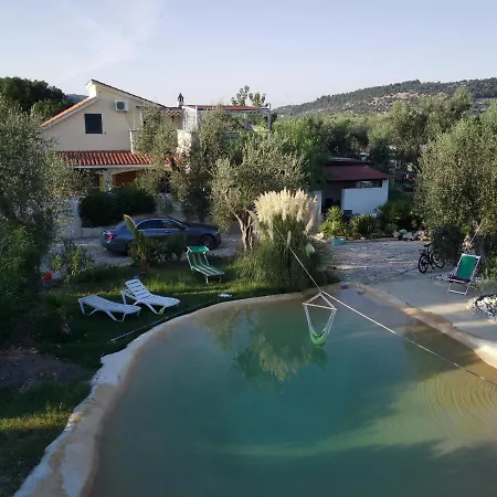 Apartment Oleandro Pergola